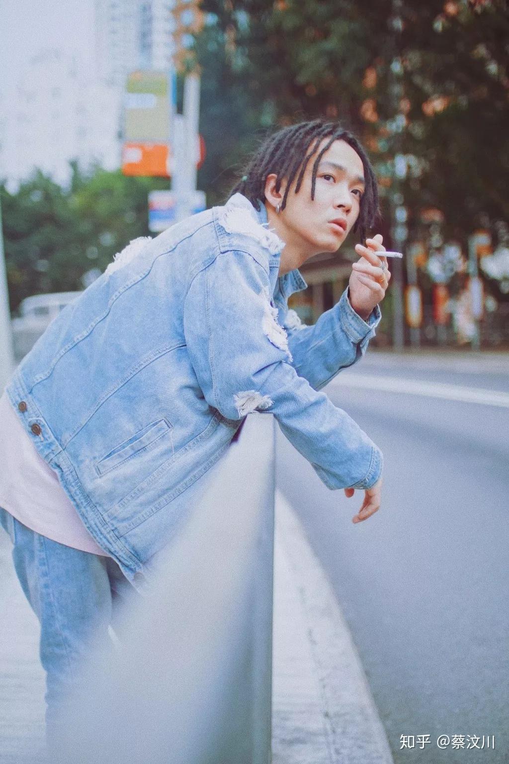 最酷rapper亲身示范教你拍出最帅skr人的嘻哈风照片