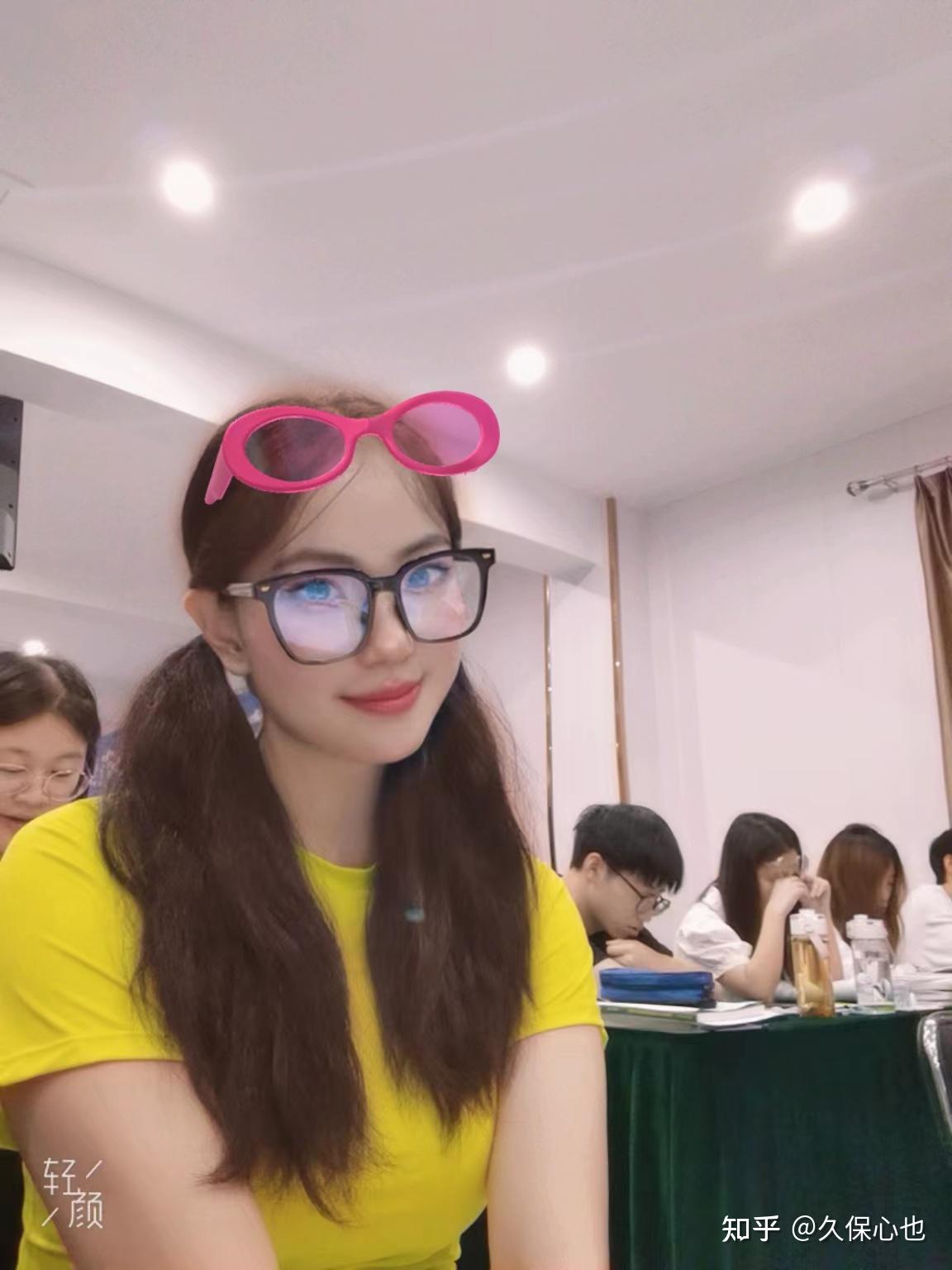 有一个超级漂亮的女朋友是一种什么体验