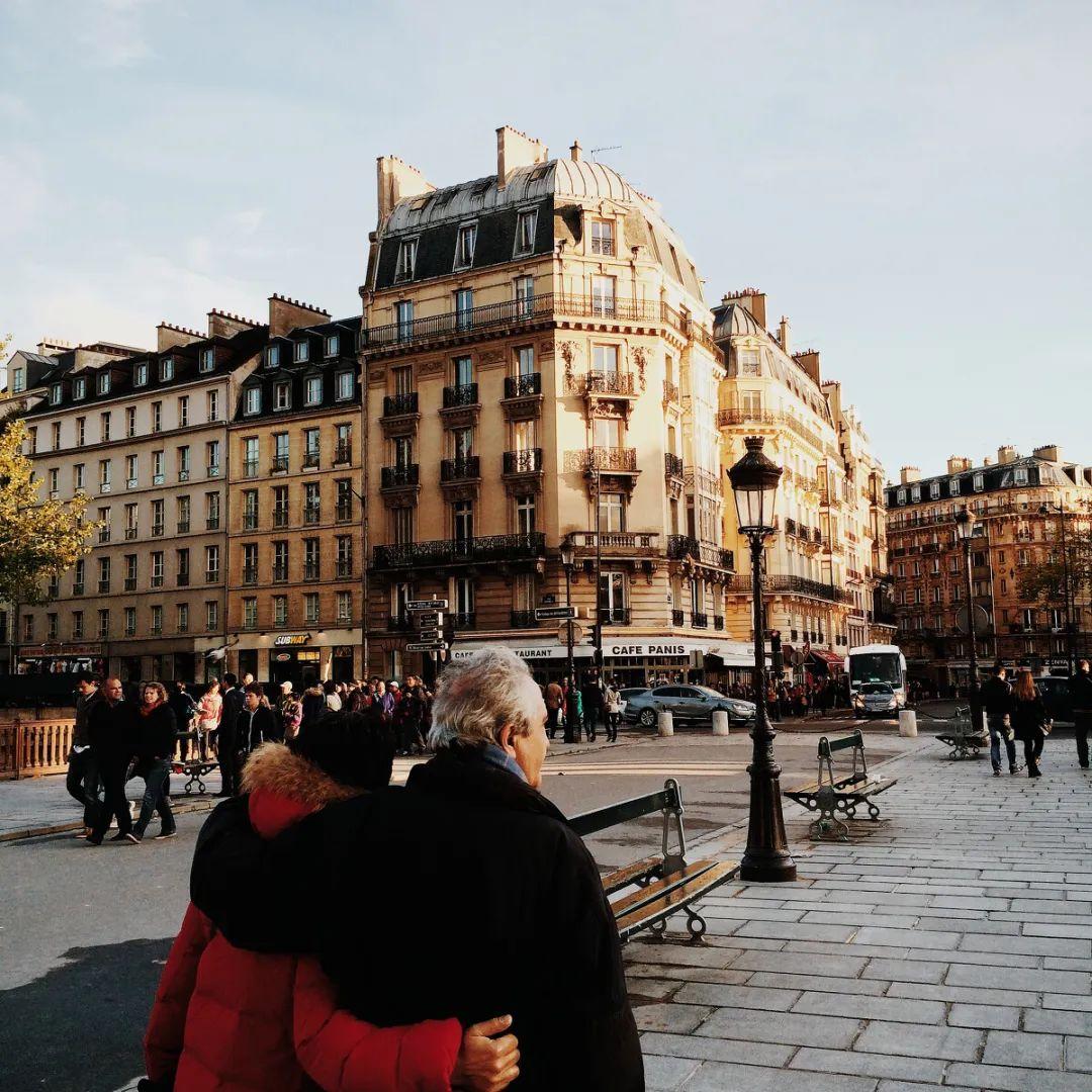 你有巴黎梦吗谁爱旅游的心飞走了海航重庆巴黎国际航线1128正式启航