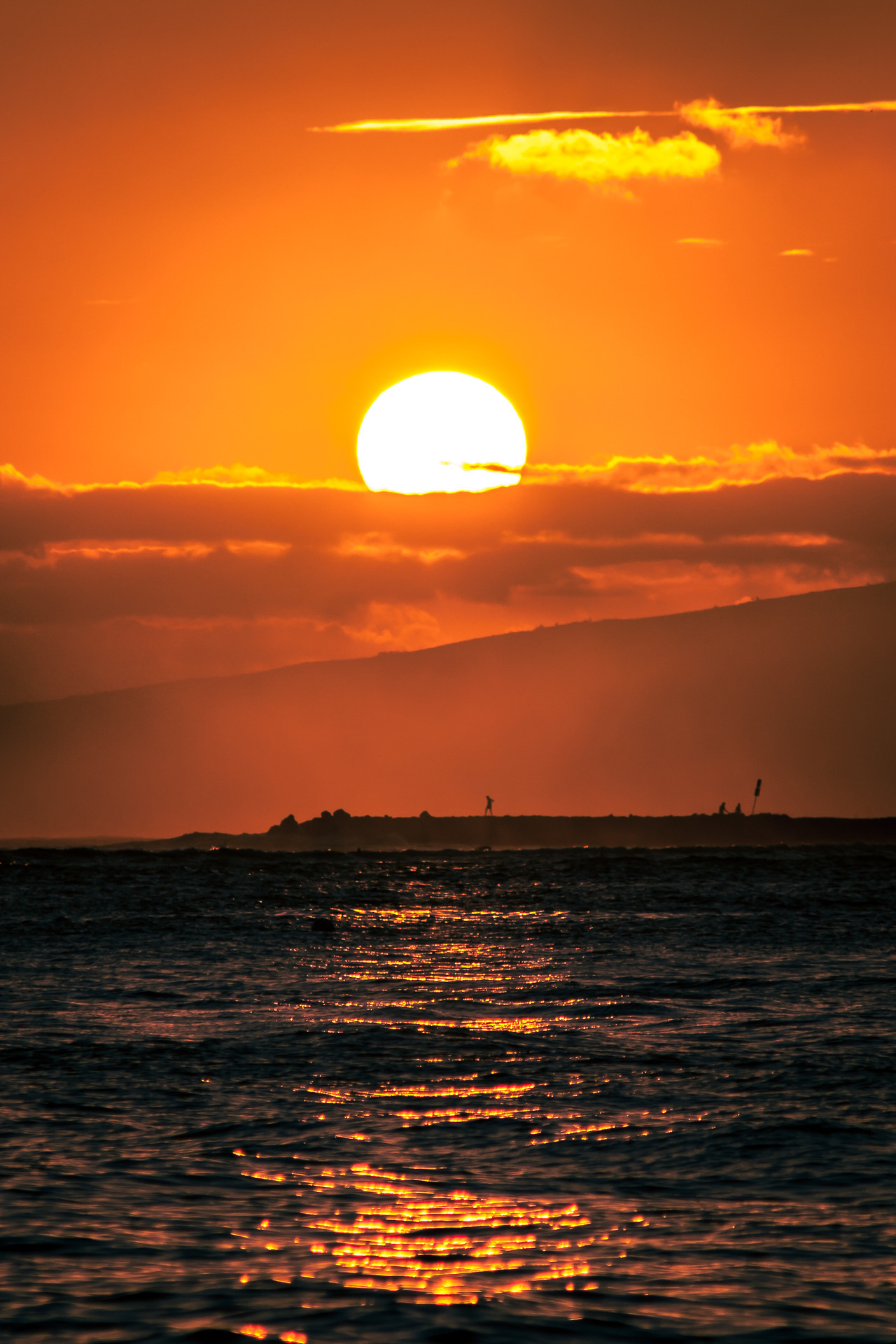 有哪些好看到爆的橙色系壁纸? - 知乎