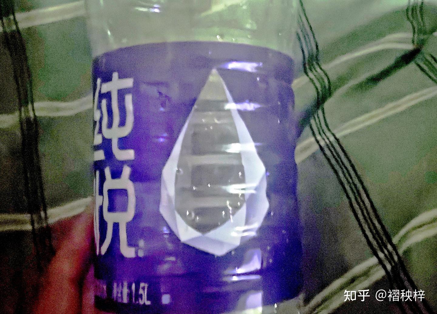 纯悦的包装logo为什么有一大块留白? - 知乎