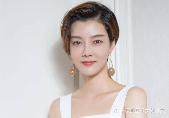 曾花5000万娶车晓,12年败光125亿家产的山西首富李