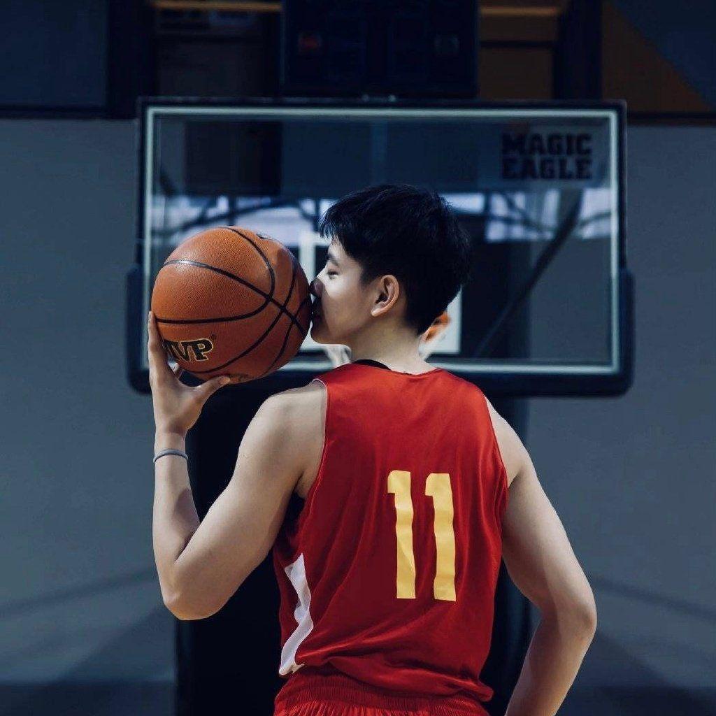 分享一波杨舒予壁纸和头像