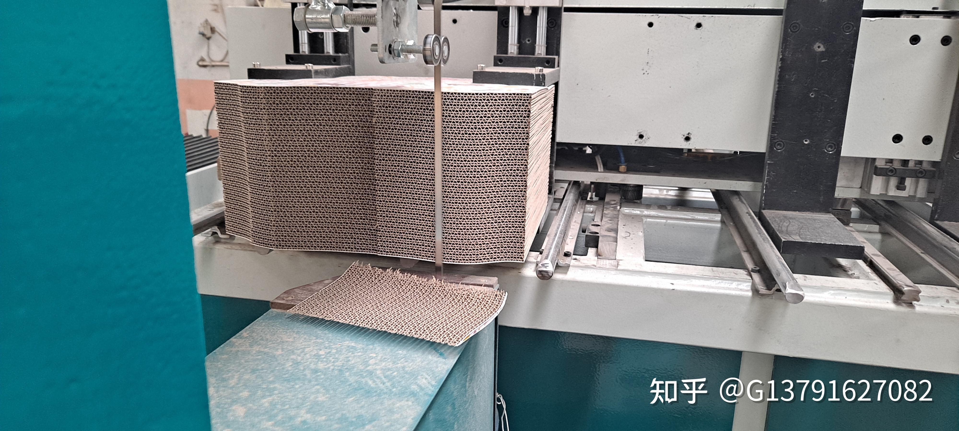 瓦楞纸猫抓板是怎么做到批量生产的