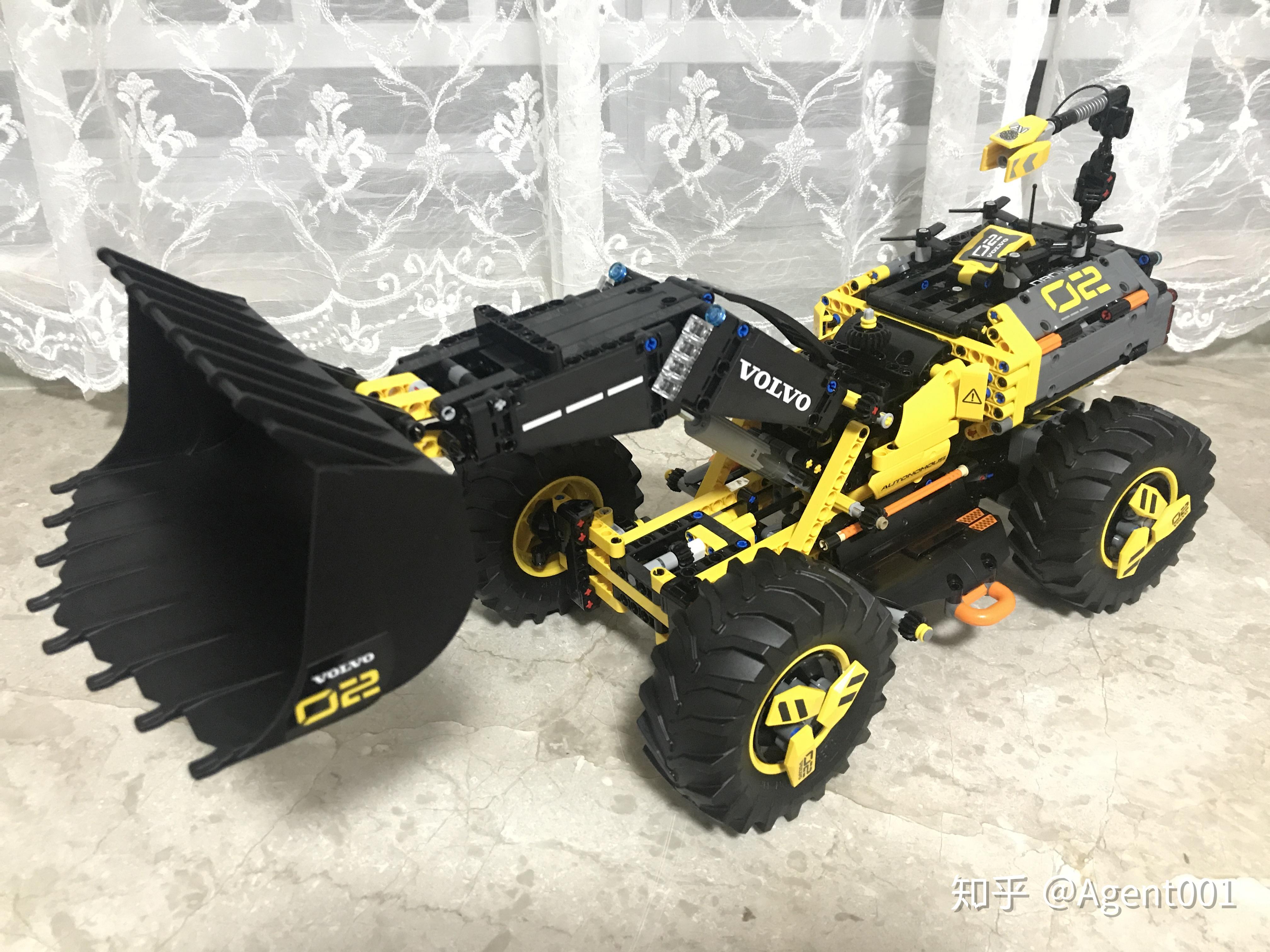 乐高42081沃尔沃概念装载机