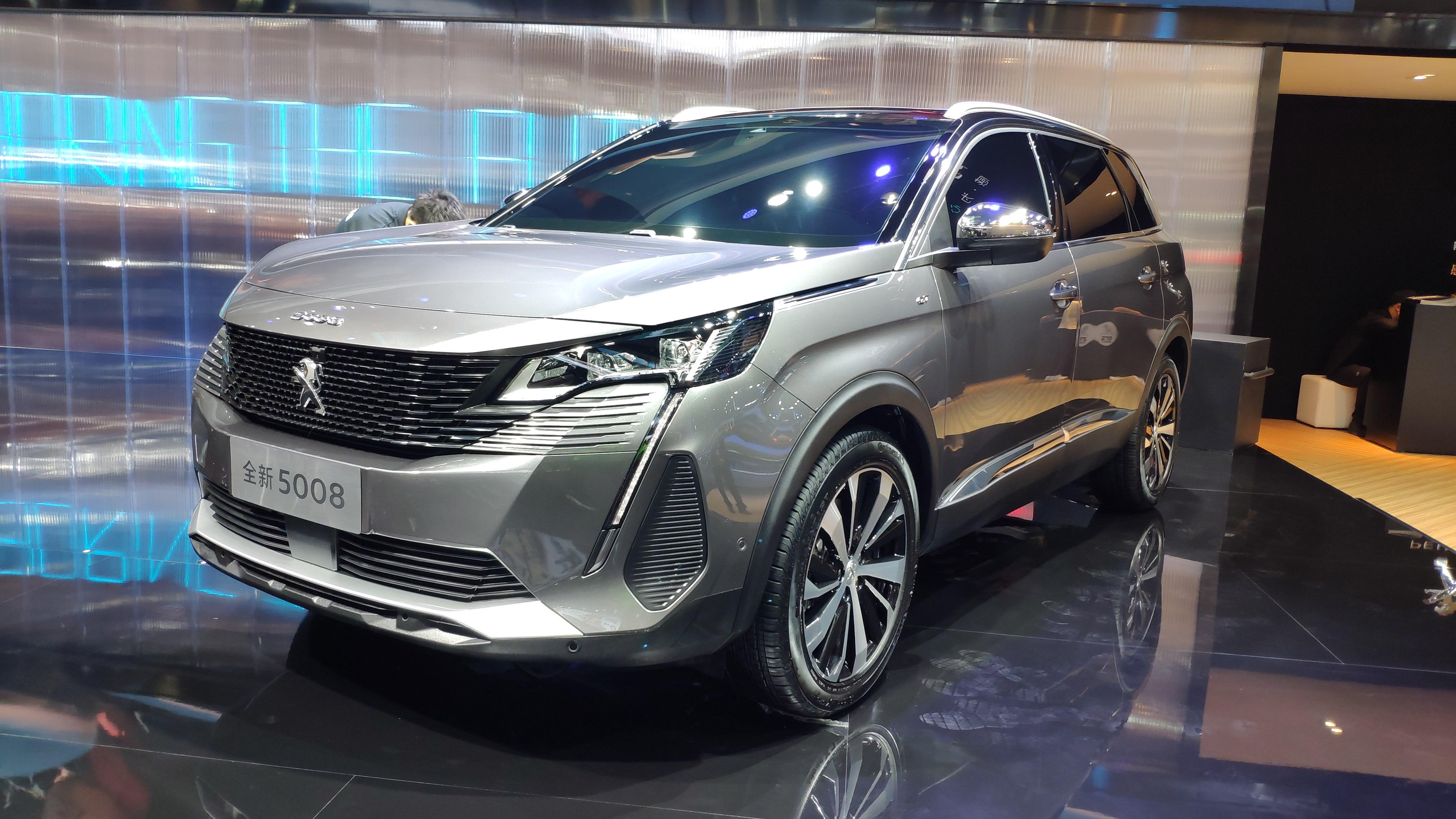 2020年广州车展新款东风标致5008实车丰田汉兰达的劲敌