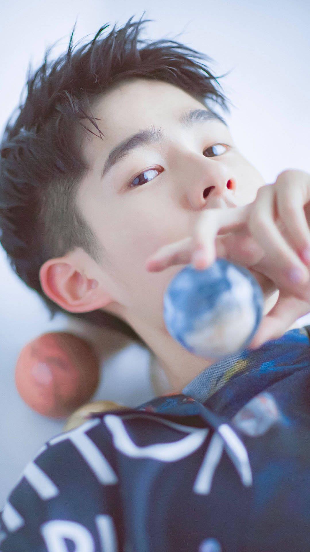 有哪些适合做壁纸的刘昊然照片