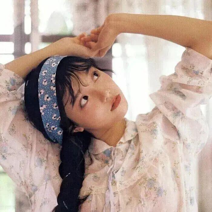 有没有很酷很拽的头像呀?(很酷很拽的图片女生)