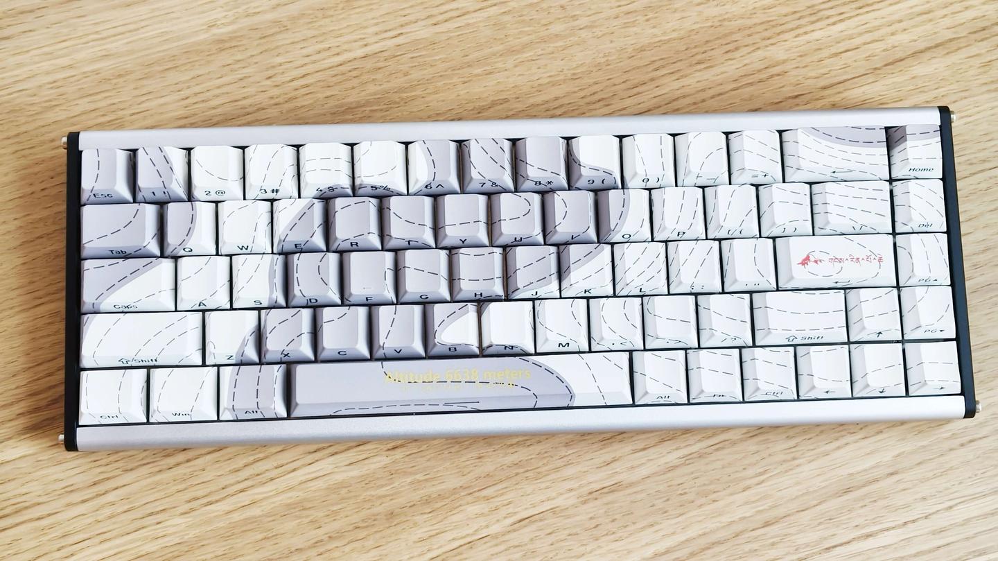 大型和机 黑爵ALUX68磁轴键盘：68键、全铝CNC、0.01mm精度、桌搭新宠！ - 知乎