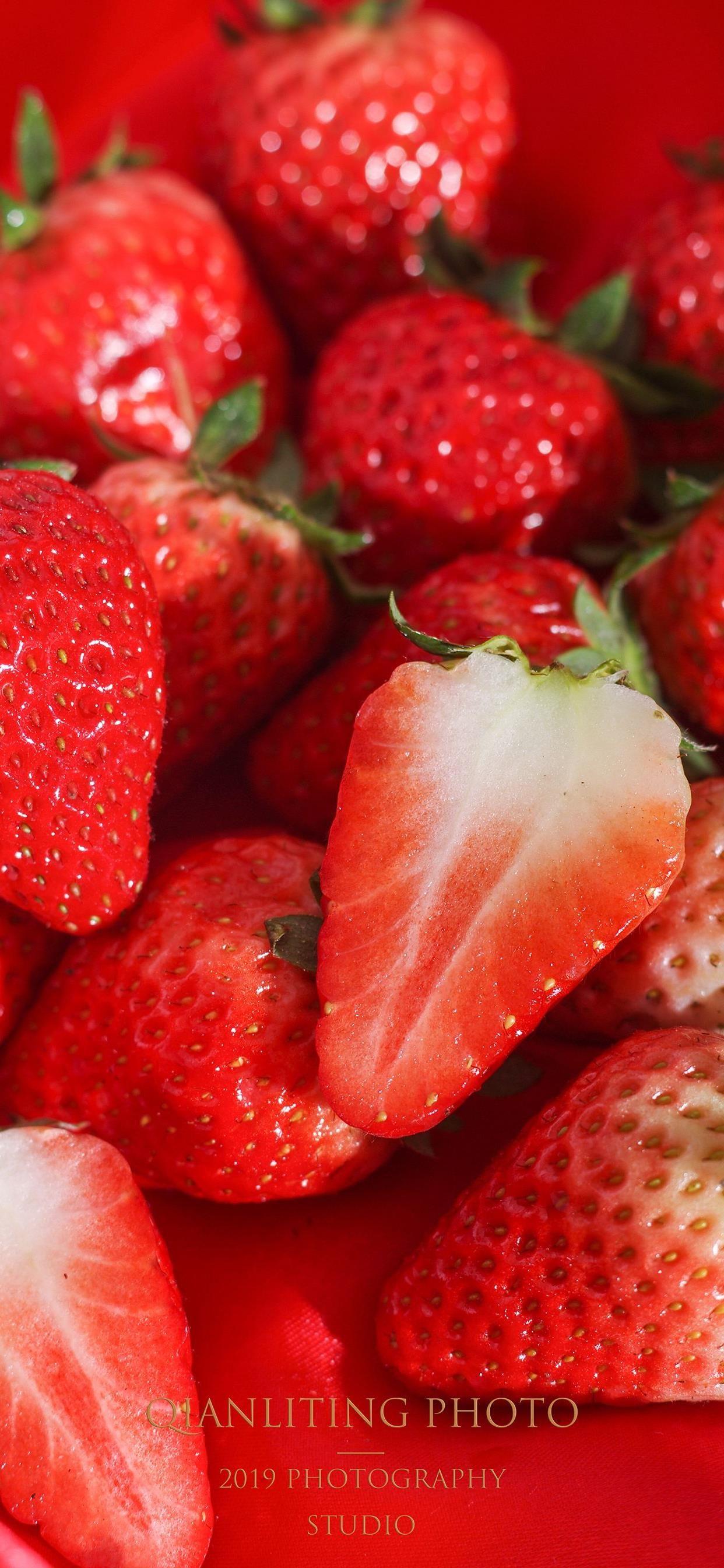 有没有草莓全屏壁纸