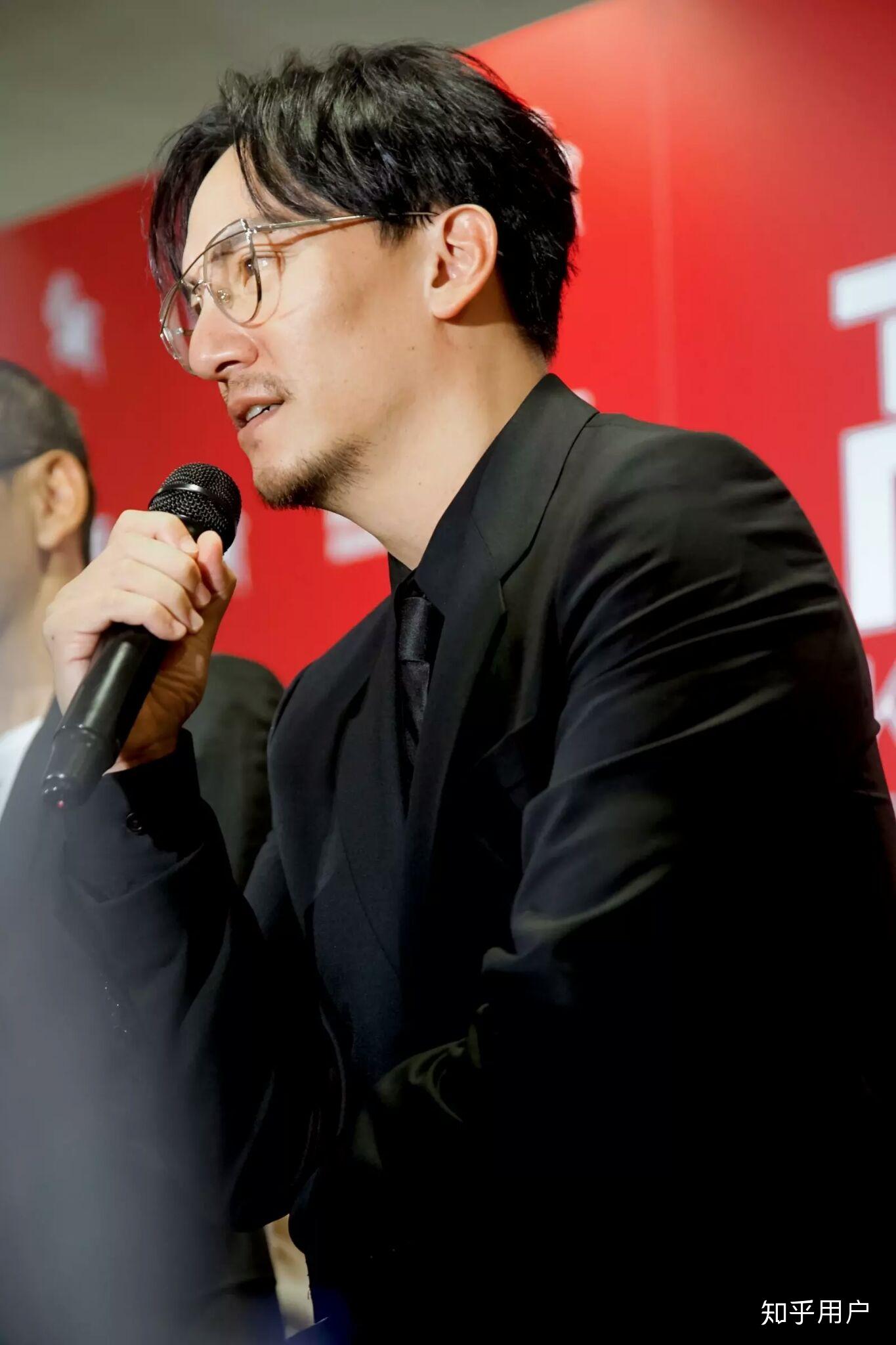 三体电影中谁演罗辑比较合适