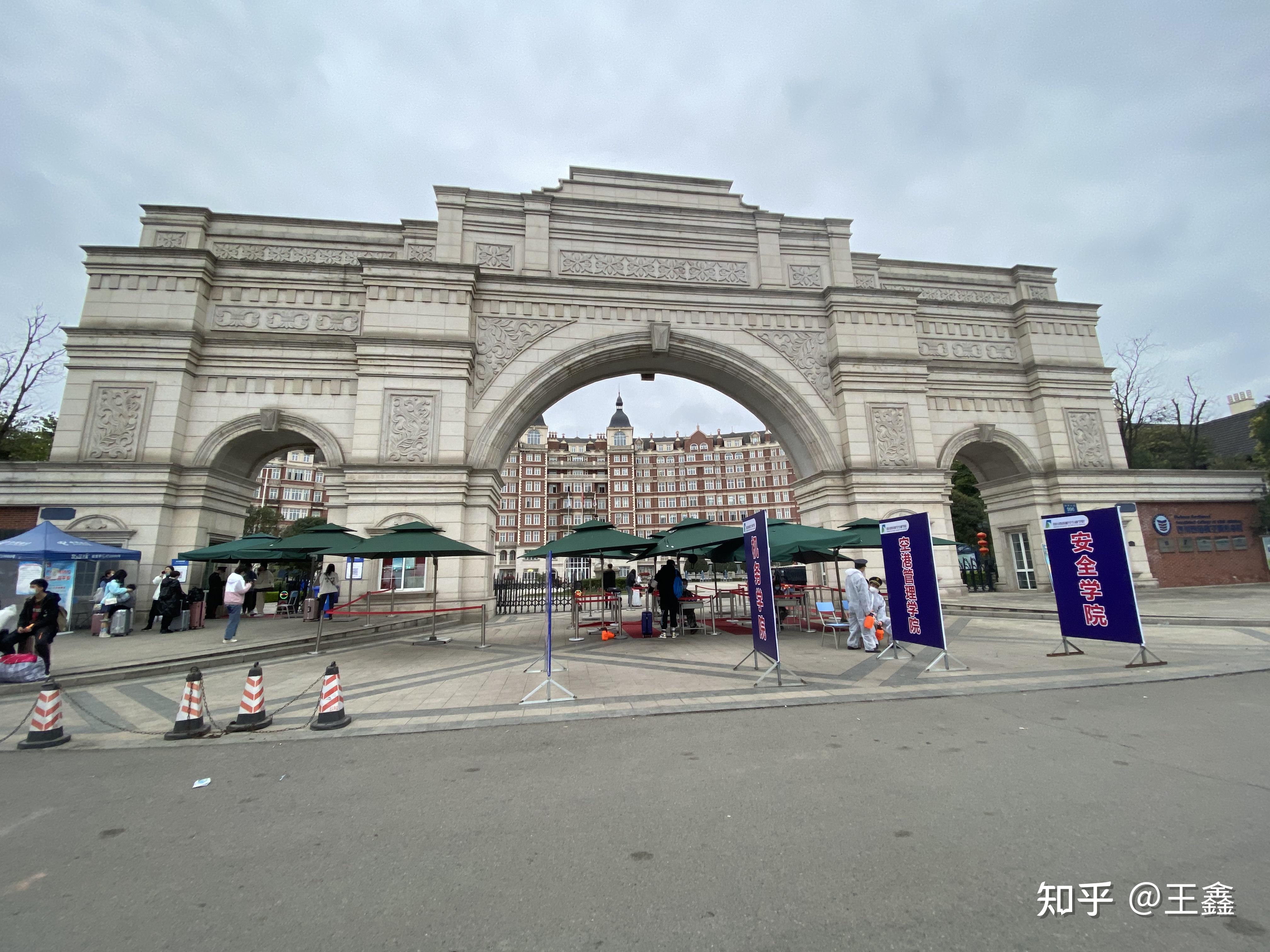 四川西南航空职业学院图片