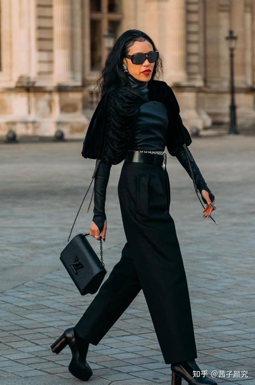 如何调整我们就要把a型身材的比例问题,不协调感,从服装搭配上调整为