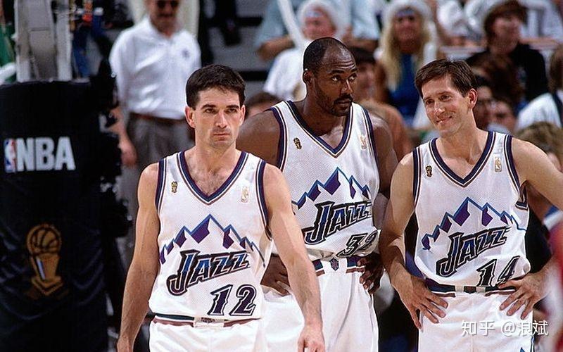 NBA历史上的十大三巨头