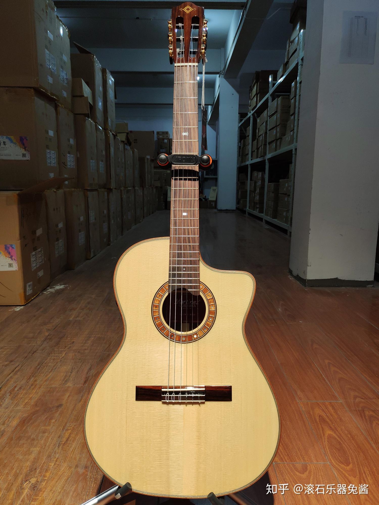 弗拉明戈风情的玛丁尼mp14古典加振吉他