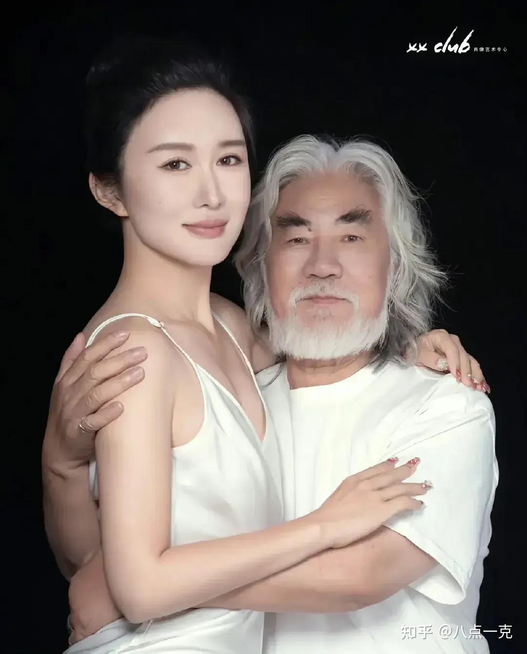 张纪中老婆回应三胎称72岁男人生孩子不奇怪老公精力很充沛