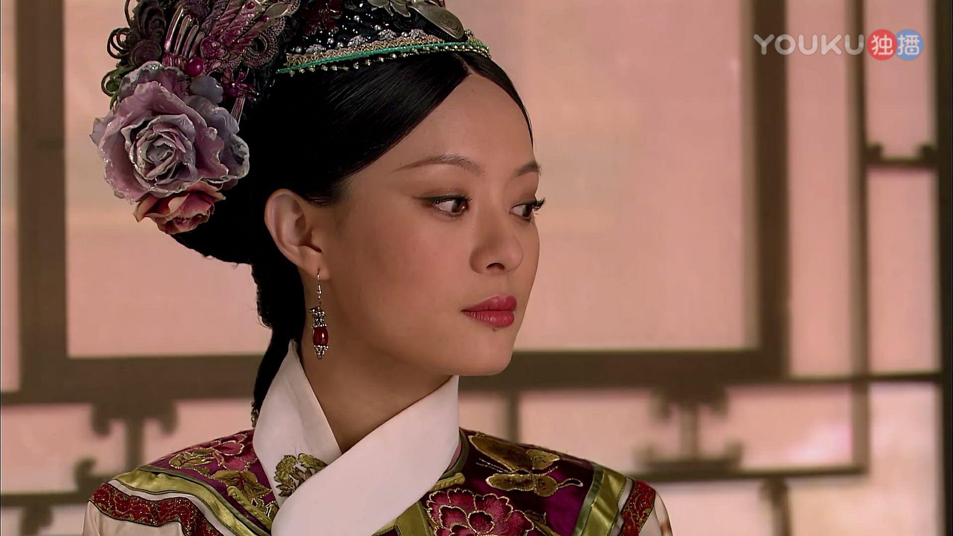 电视剧《甄嬛传》中,甄嬛明知浣碧喜欢果郡王,为什么要在浣碧在场时