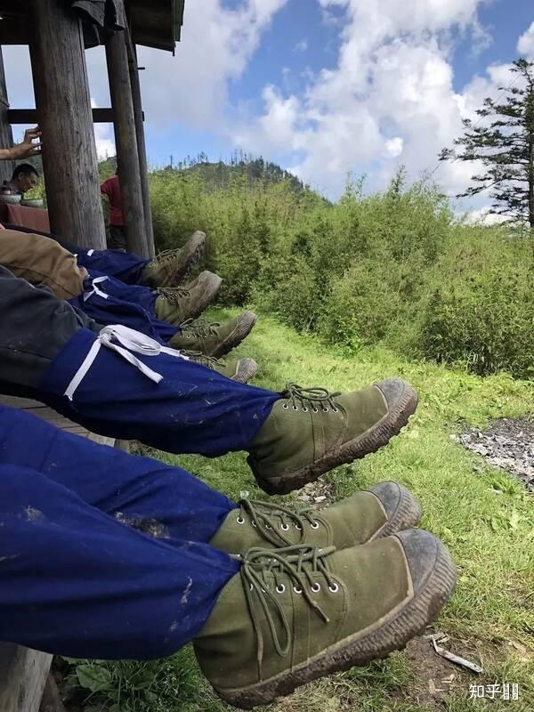 解放鞋怎么搭配啊? - 知乎