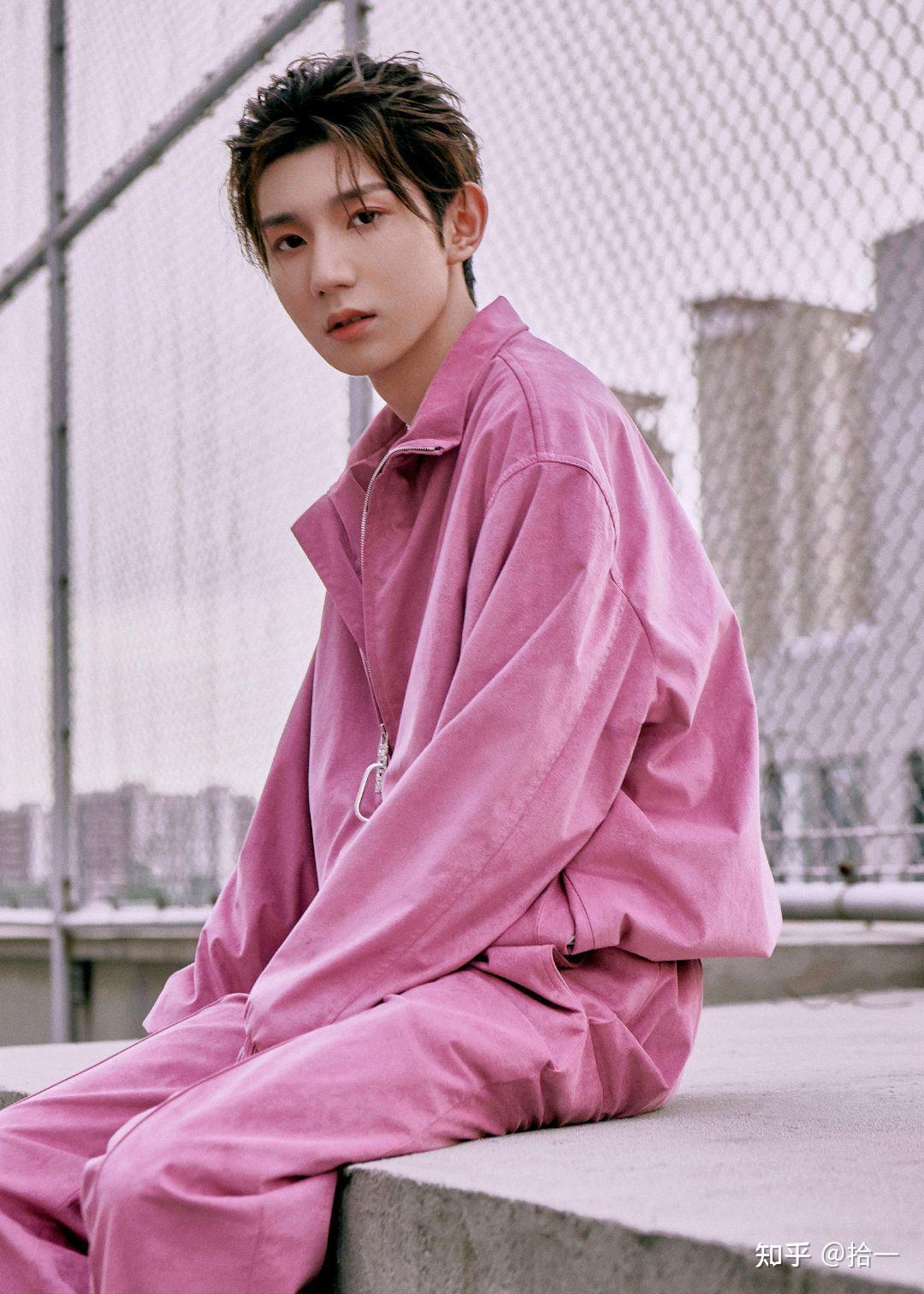 在线求王源的神仙图片? - 知乎