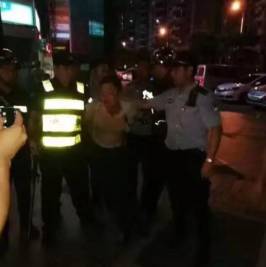 突发︱深圳沃尔玛发生砍人事件,在外如何保护自己? - 知乎