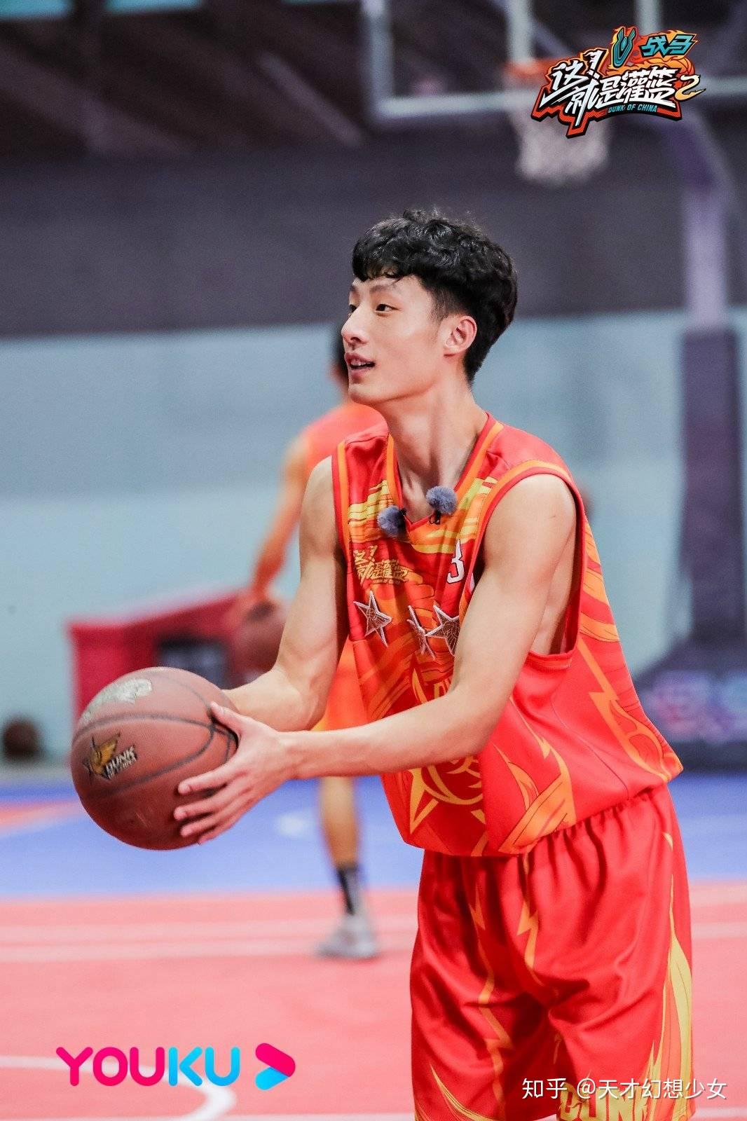 张梓祎,单挑高手,一打一真的好强势,又精准.