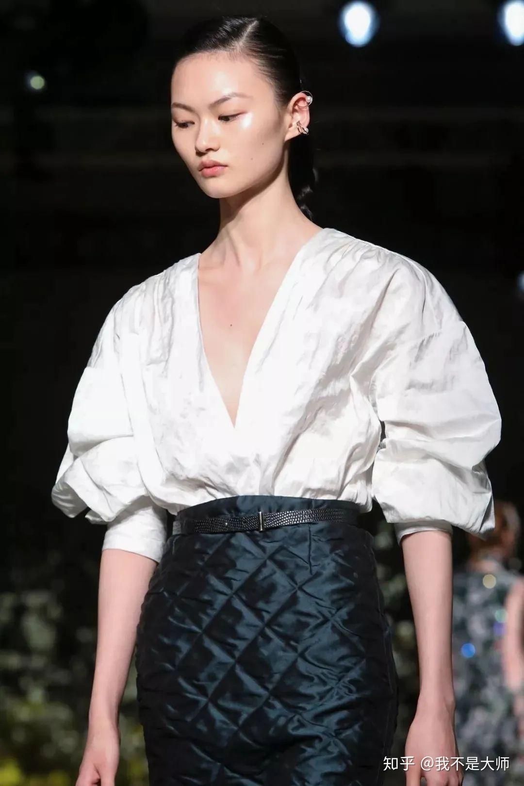 vallivalentinomoschinomoncler 4 simone rochachristian dior