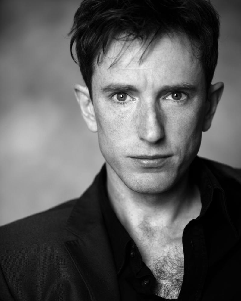 在我们前几期报道过的选角中,除了扮演年轻盖奶的莫菲德·克拉克(morf