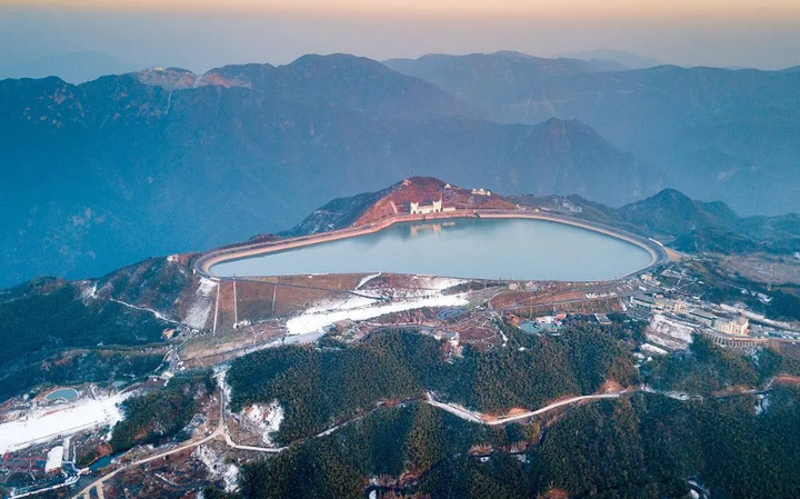 湖州市安吉县江南天池一处迷人的自然景观