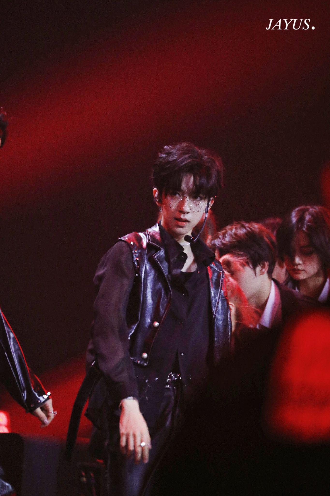 有没有贺峻霖的神图? - 知乎