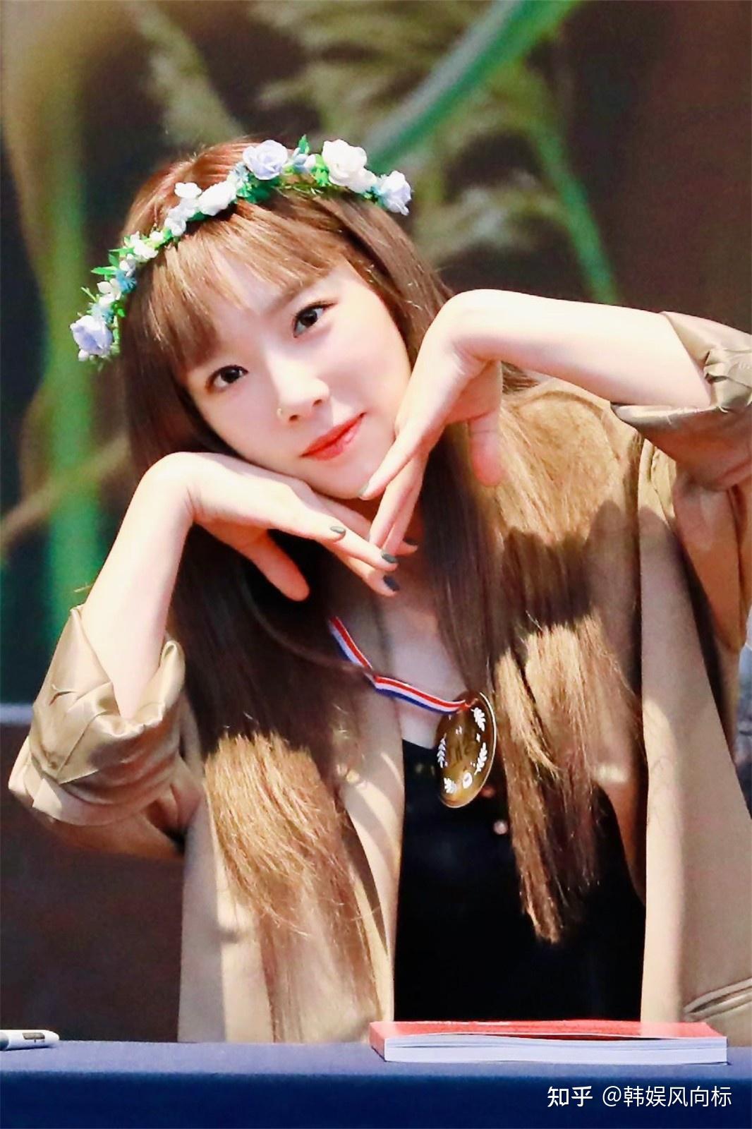 少女时代金泰妍成legend封面并透露自己愿望遛狗
