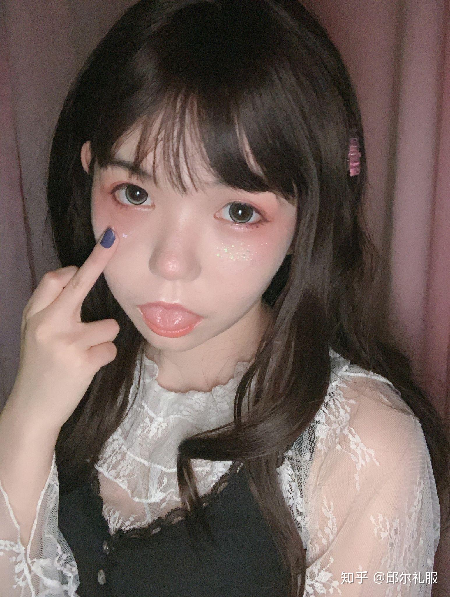 有没有封茗囧菌的照片? - 知乎