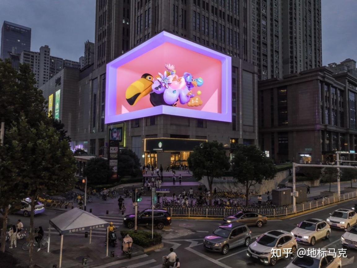 户外裸眼3d显示屏的出现,一方面得益于不断发展进步的科技力量,一方面