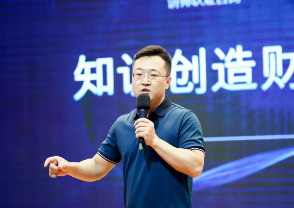 赵阳老师不仅是厚昌教育的创始人,同时还是360公司特邀培训讲师,有17