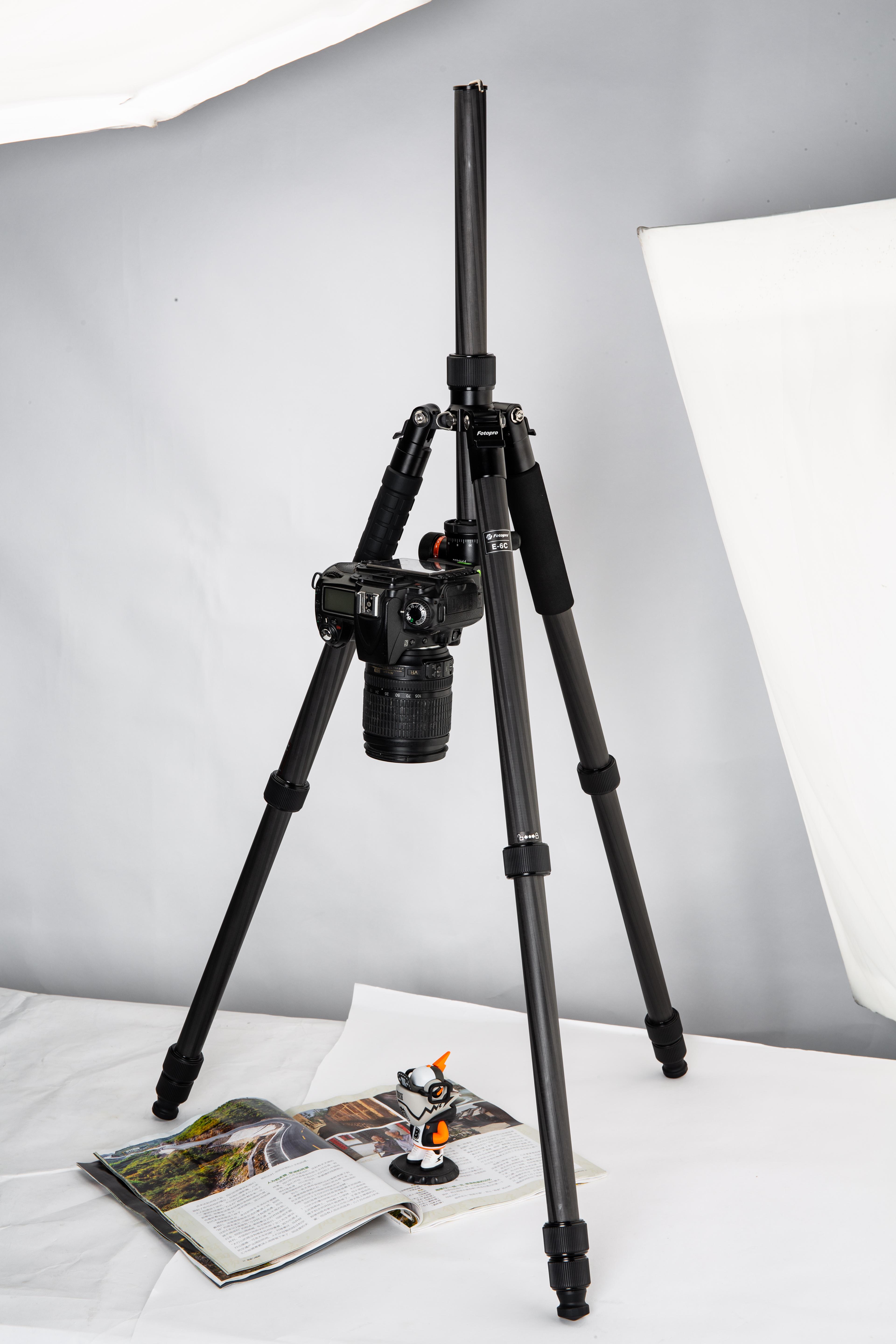 三脚架如何中轴倒置