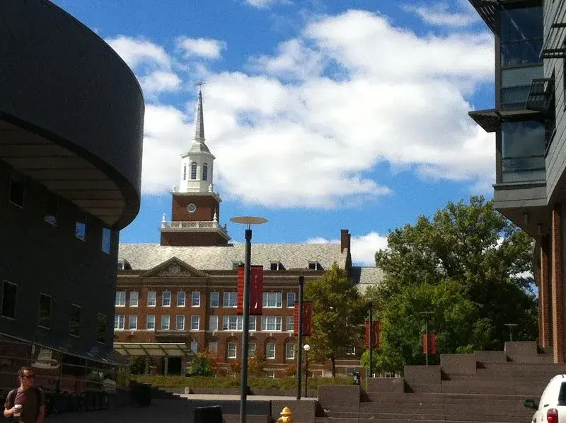 合作大学美国辛辛那提大学带薪实习发源地