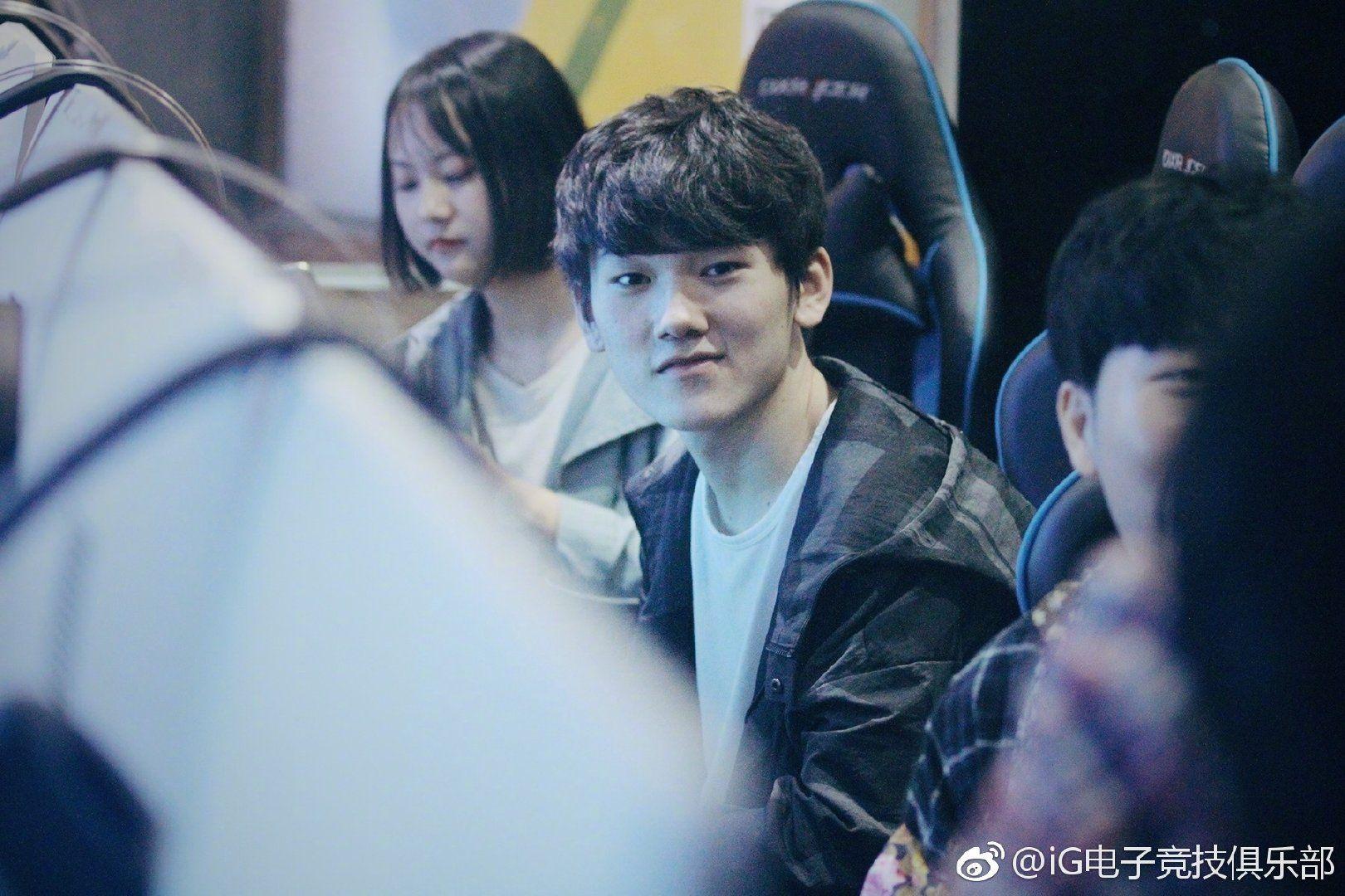 请问有阿水弟弟喻文波jackeylove的帅照吗