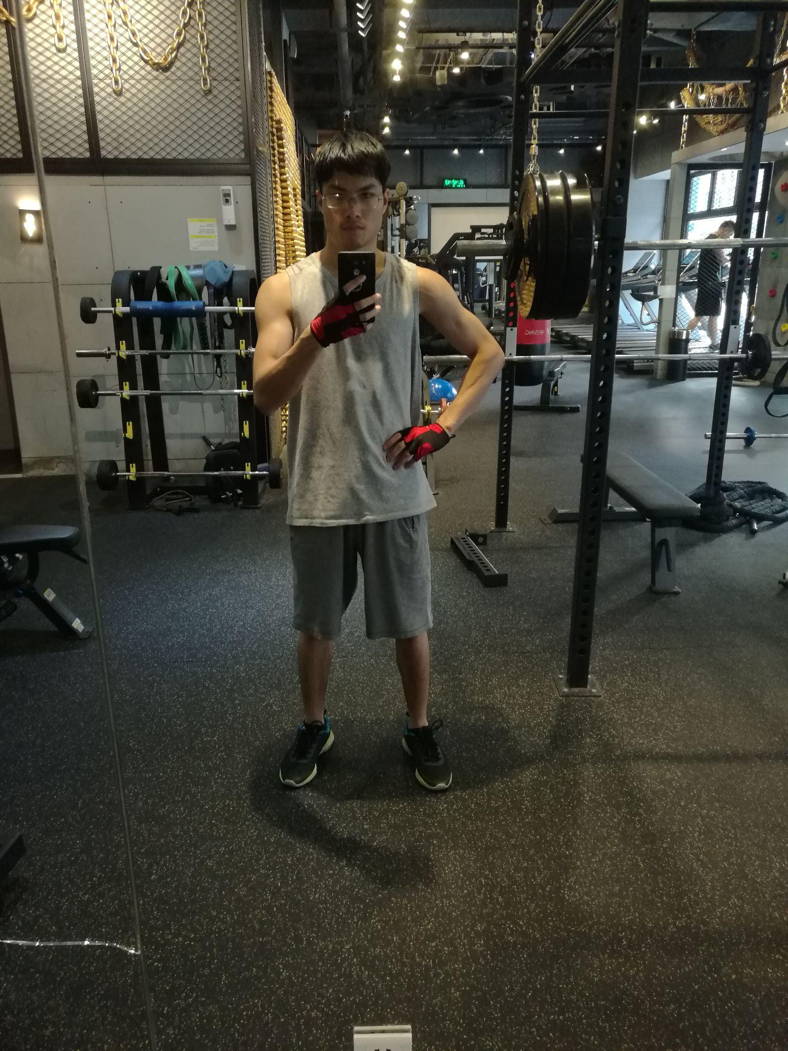 健身瘦子到肌肉男全记录