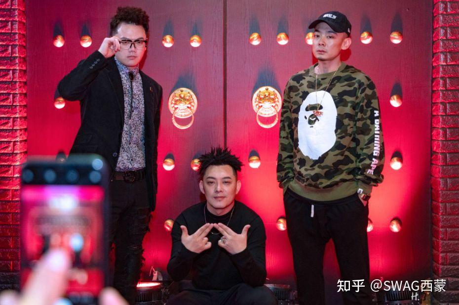 直言回不去了mai晒出红花会全员照pgone也在弹壳则晒出了大礼