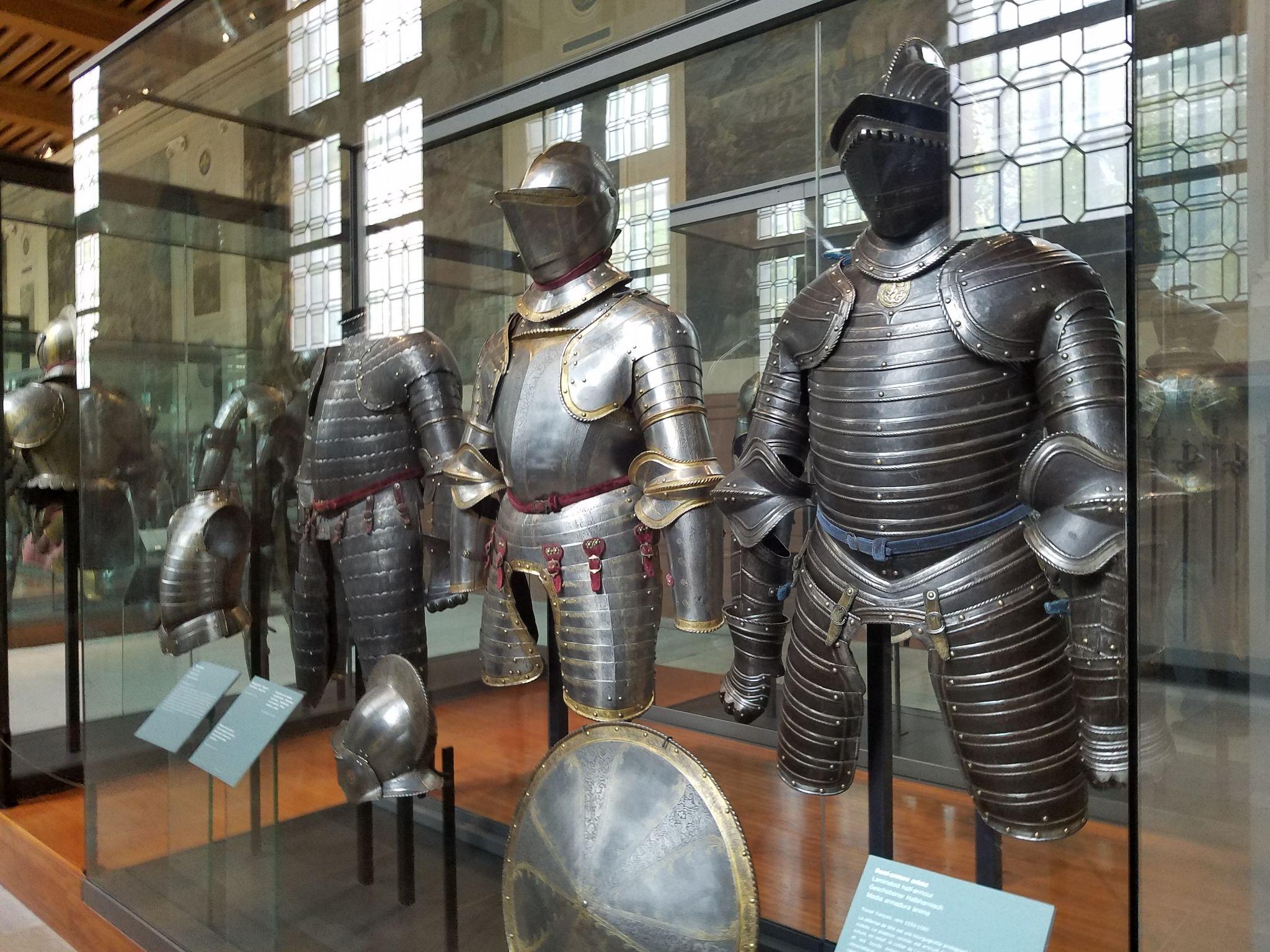 看好多穿越种田流都喜欢用水力锻锤造板甲,这实用吗? - 知乎