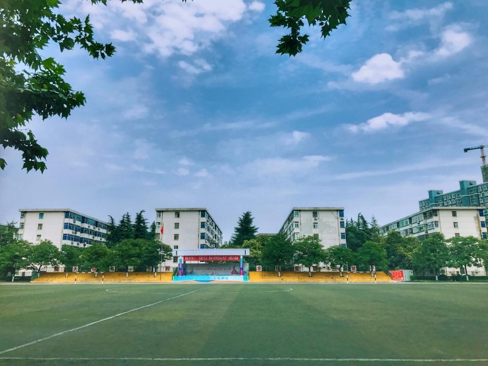 咸阳彩虹中学带给你的回忆有哪些?