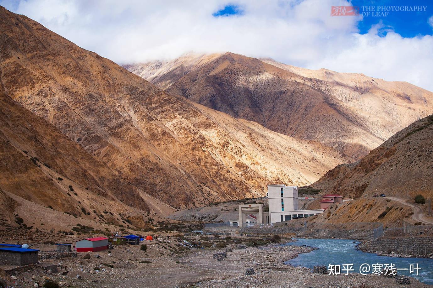 实拍中国尼泊尔普兰边境，一边是高大的现代建筑，一边却是贫民窟 - 知乎