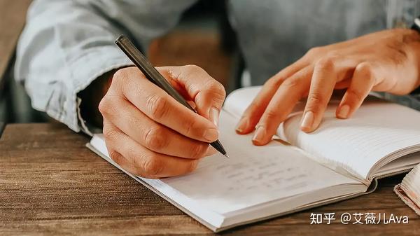 如何通过 10 个步骤写小说：完整的写作指南 - 知乎