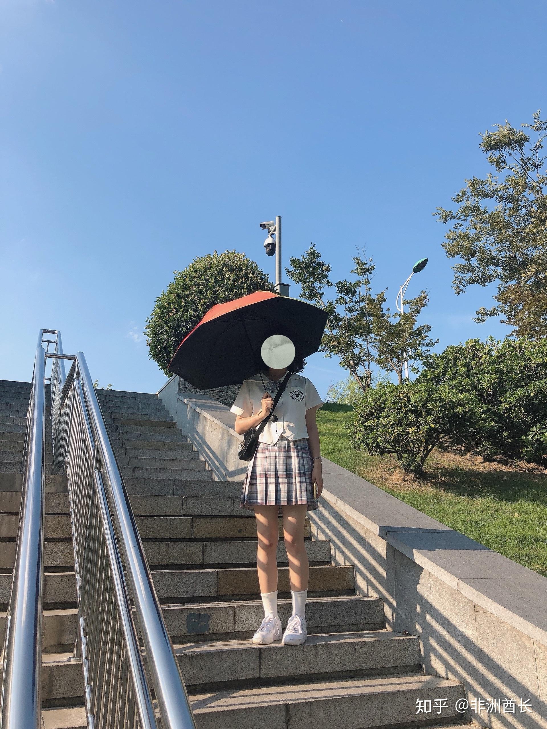 jk制服格裙配帆布鞋穿什么袜子好看