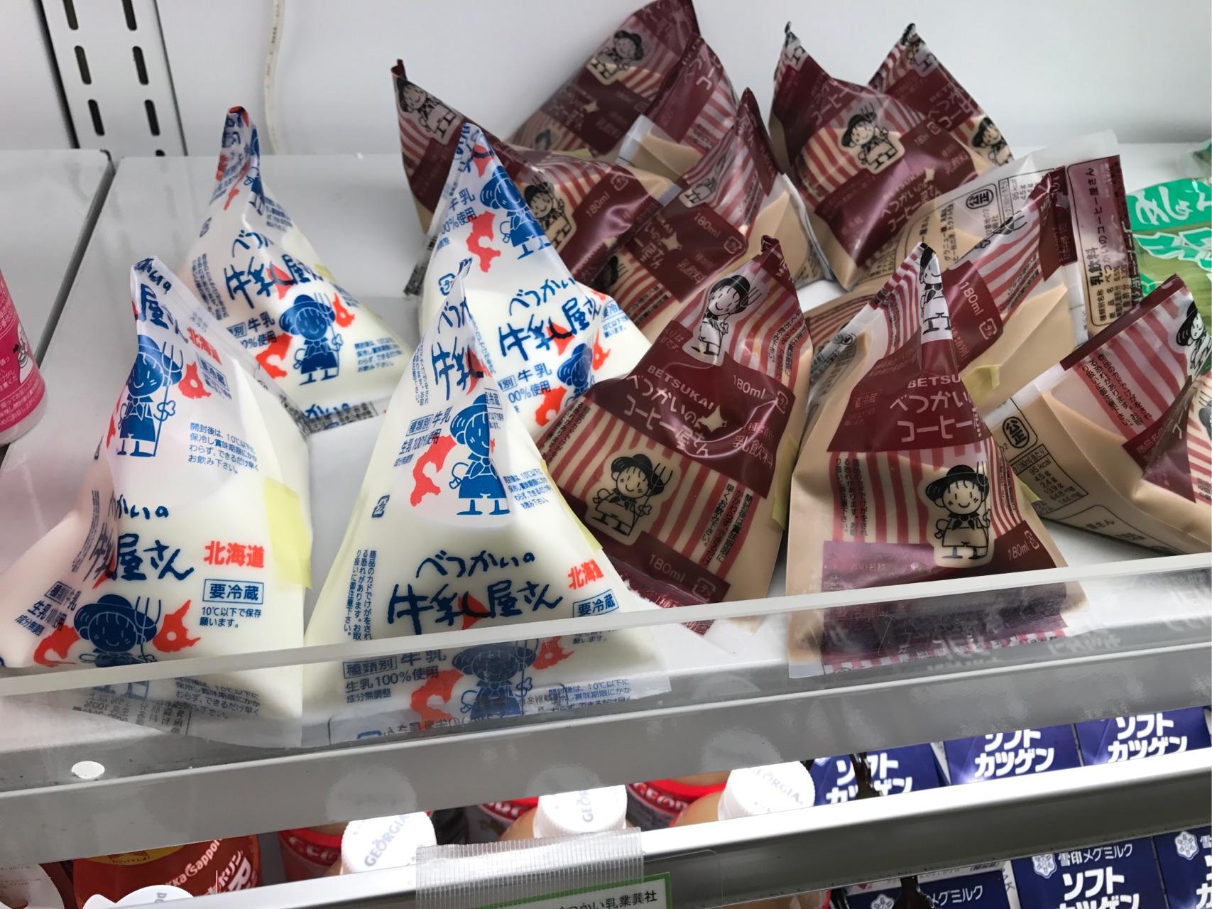 《四重奏》里面绵来雀经常喝的那个三角体形状奶盒的牛奶到底是什么