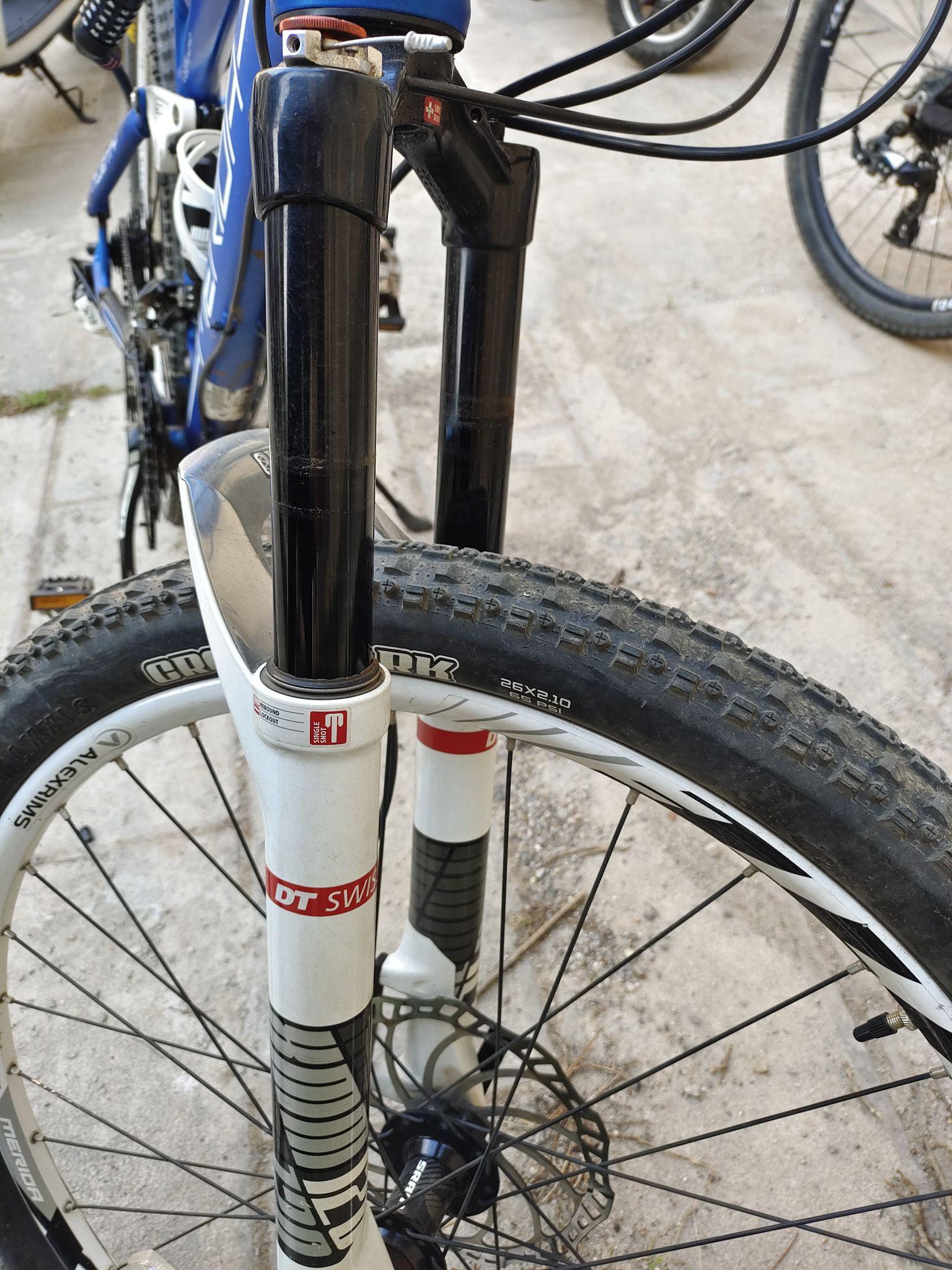 怎么查自己车的配置和型号 v2-9570125e420fd2b2701f27f9a589cc2c_r.jpg