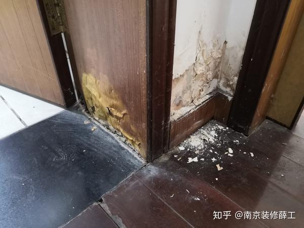 为什么卫生间门口会渗水墙面返潮