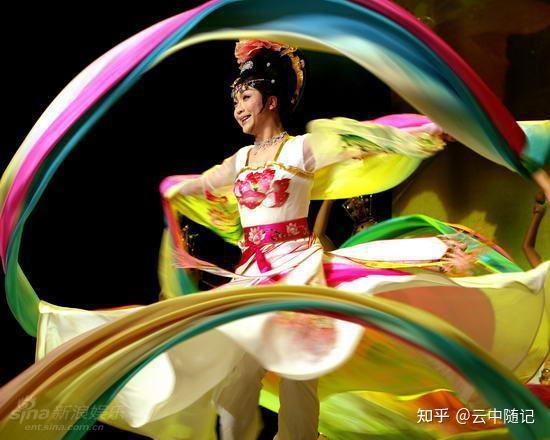 国家一级演员李玉刚(2)为尊严两次放弃舞台,为生计再次上台,一把辛酸泪 - 知乎
