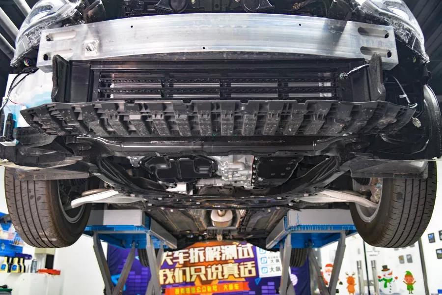 新天籁底盘拆解看看与老款有何区别