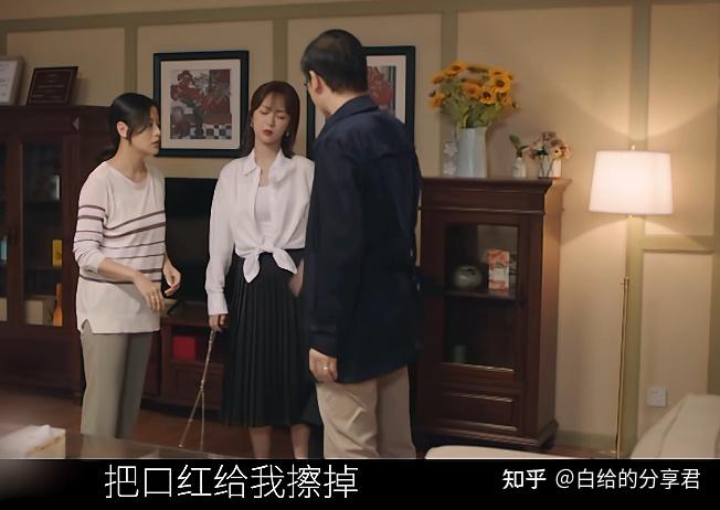 《余生请指教》是根据柏林石匠的小说改编的电视剧,讲述大三音乐系