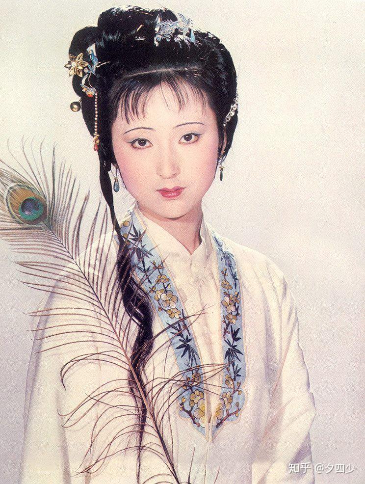 87版红楼梦林黛玉的绝世华服,三十年后依然闪闪发光 - 知乎